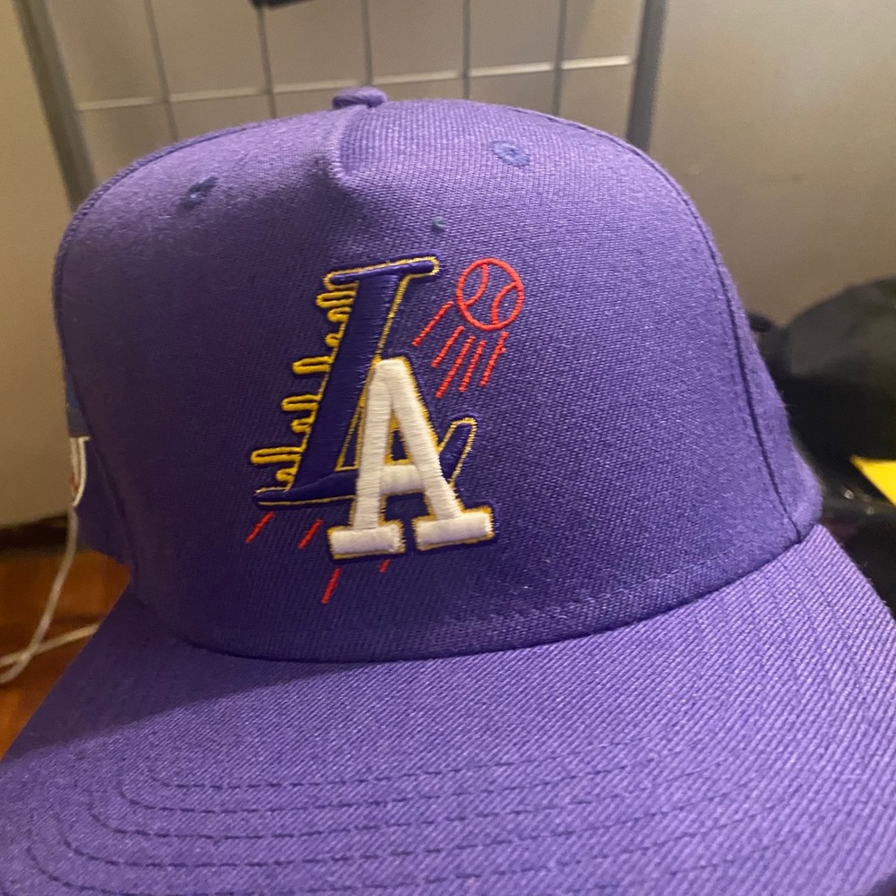 Twntytwo SnapBack crown hat